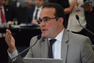 Read more about the article Deputados de AL mantêm veto do governo no projeto de rateio das sobras de recursos do Fundeb