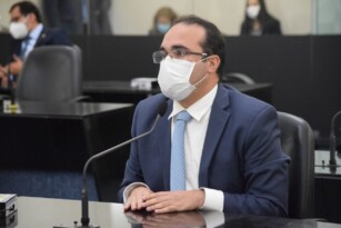 Read more about the article O que o Governo tem a esconder sobre a compra dos respiradores?